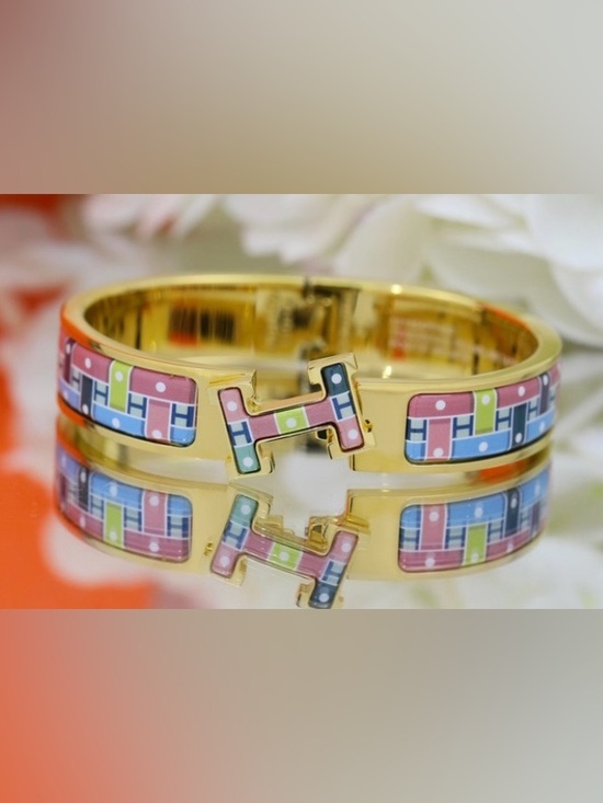 Hermes. Jewelry - ✨Hermes. Clic H Bracelet Son Du Print